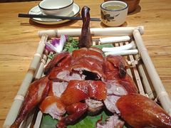 -老滇山寨•云南特色菜•地方菜•民族风情歌舞表演(金碧店)