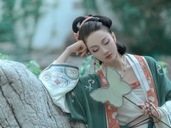 -翩若国风汉服体验馆