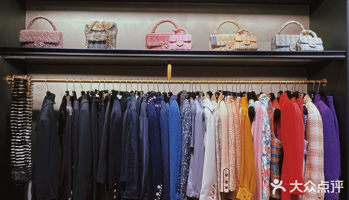 广州探店VTGNIUNIU｜华南地区最大明星中古店