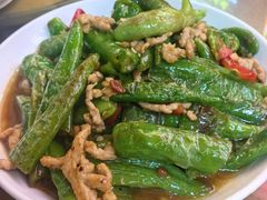 -芦茨金富饭庄·25年老字号·专做稻草鸡