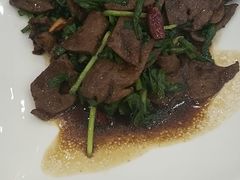 -侬佳蒸菜馆(听潮店)