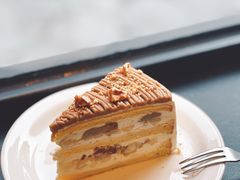 洋梨甘栗奶油蛋糕-black rainbow coffee