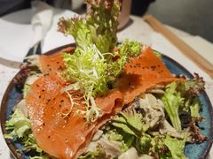 烟熏三文鱼杂菌沙拉-BE BRIGHT KITCHEN(正佳广场店)