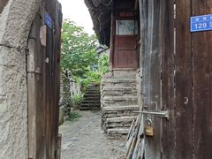 -高荡千年布依古寨旅游景区