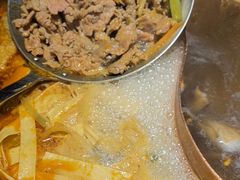 -洱火云南酸菜牛肉火锅(石景山当代商城店)