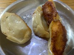 -黄阿姨锅贴大王(万航渡路店)