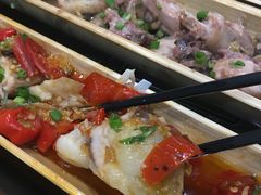 -胡须哥网红竹筒菜