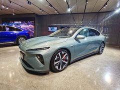 -蔚来中心(北京中关村店)