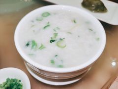 -茂名熹龙国际大酒店(人民广场高铁站店)