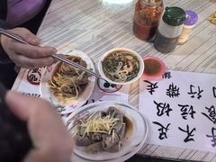 -六合夜市