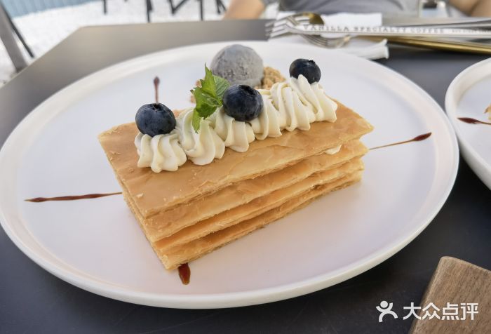 Vanilla Specialty Coffee(八大关店)奶油拿破仑图片