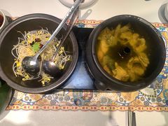 -云海肴·汽锅鸡·云南菜(天山百盛优客店)