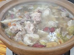 连州脆皮鸡-威邵鸡煲(西华路总店)