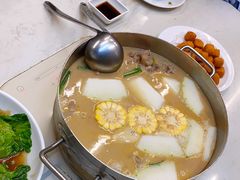 -肥仔文澳门猪骨煲(南京西路店)