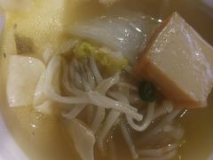 石锅酸菜鱼-周鱼小馆石锅酸菜鱼(活力汇店)