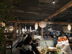 -湊湊火锅·茶憩(杭州湖滨银泰in77店)