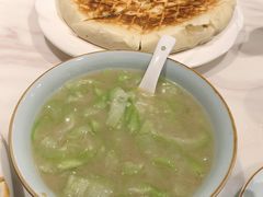 -丹江口渔村·湘味厨房(桃园店)