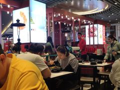 大堂-肥汁米蘭香港米线(长宁来福士店)