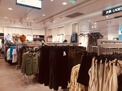 -H&M(天一广场店)
