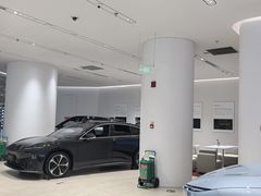 -蔚来空间(北京颐堤港店)