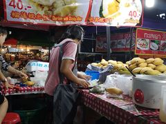 -芒果糯米饭摊子