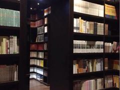 iphone_upload_pic-钟书阁(松江泰晤士小镇店)