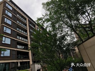 今天是去綦江量房，受疫情影响久违的见面，热情的业主好