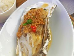 蒜蓉粉丝大生蚝-品海楼·大连海胆锅贴馆(东港店)