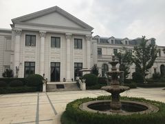 -上海玫瑰园度假酒店