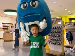 -m豆巧克力世界(上海世茂广场店)