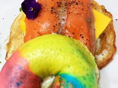 烟熏三文鱼彩虹贝果-吃饼人西餐(南开店)