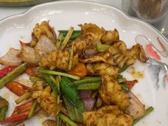 芹菜炒土鱿-金百门·顺德海鲜酒家(陈村店)