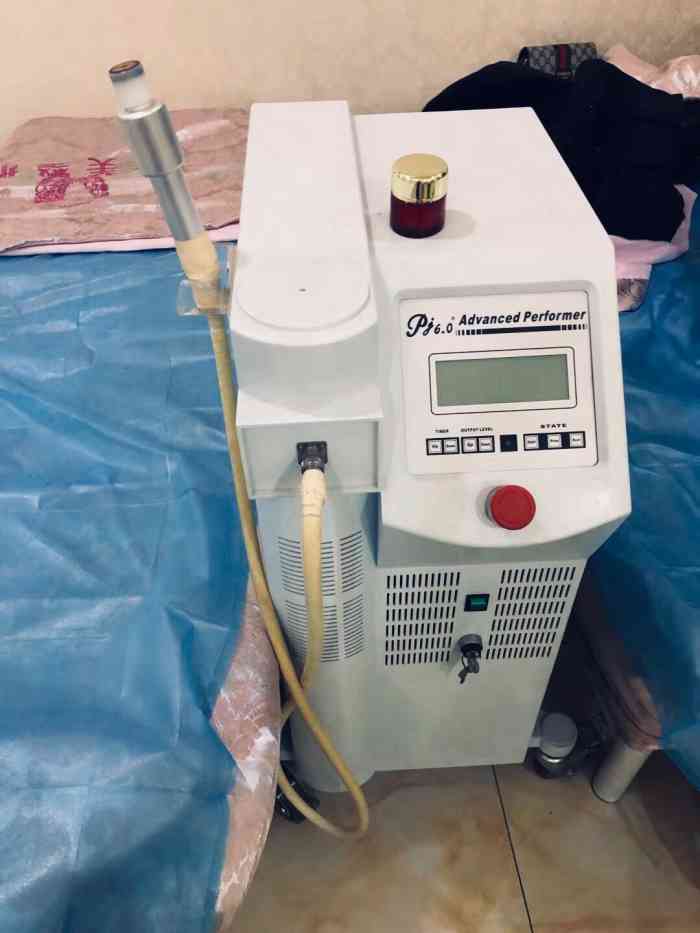 日打分【位置】燕塘地铁站b出口出来,直走几米就能看见广美整形的招牌