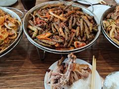 干煸豆角-味之朝·烤盘牛肉·松兰拌饭