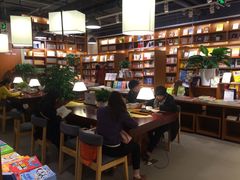 -博览书店(越秀悦汇天地店)