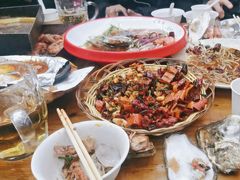 -老东镇啤酒屋海鲜加工·蒸汽海鲜·海鲜烧烤(台东店)