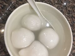 黑芝麻汤团-七宝老街汤团(上海世纪汇广场店)