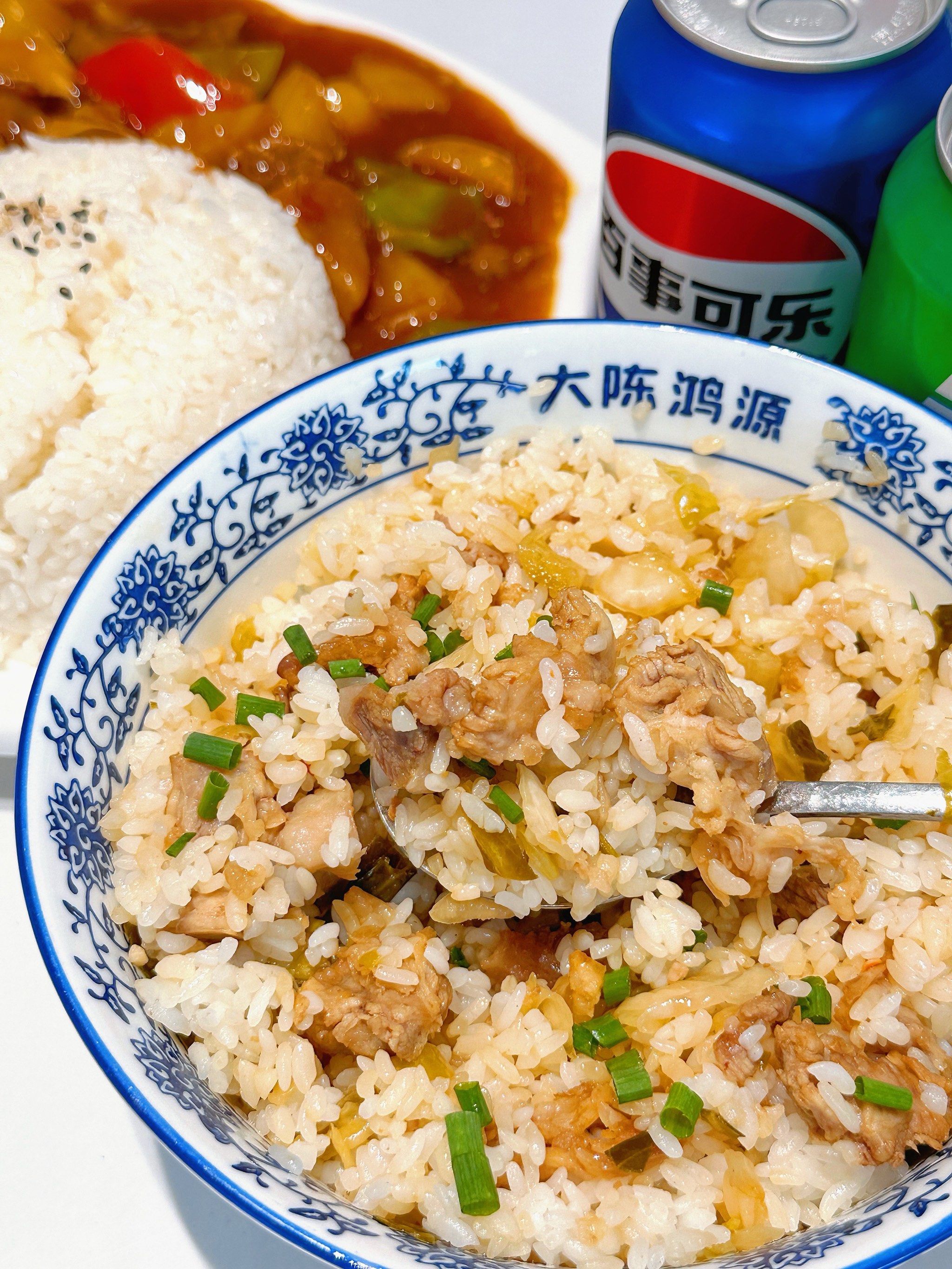 他们家的牛油拌饭真的强烈推荐\\n端上来以为只是一碗白米饭\\n其实