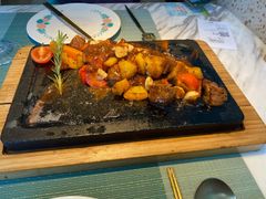 招牌澳洲菲力骰子牛肉-蜜桃花开·中西融合菜E&W(南长街店)