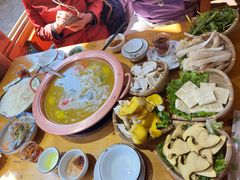 -民食香·腊排骨野生菌美食(木府店)
