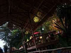 -乌托邦酒吧和餐厅