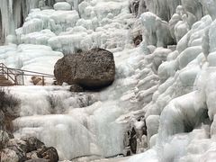 -大平台龙居瀑布旅游区