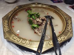 草原羔羊蝎子白汤锅-怪怪龙虾·来自江苏盱眙(惊驾路店)