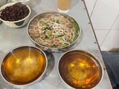 -正宗杨记普洱酸醋米线(总店)