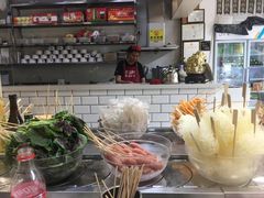 -百品聚旋转火锅(万德庄店)
