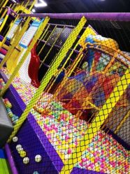 -蹦贝运动中心·蹦床·攀岩·闯关(龙岗店)