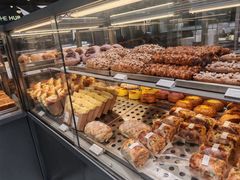 -好利来(上海虹桥新天地Lab主题店)