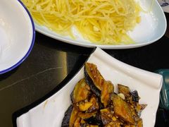 -清真磊磊烧烤老店(饮虎池街34号店)