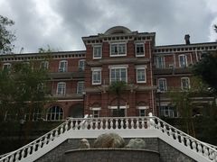 -香港大学