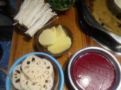 -周幺妹重庆老火锅(银泰城总店)